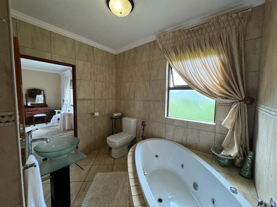 4 Bedroom Property for Sale in Birdwood Estate North West